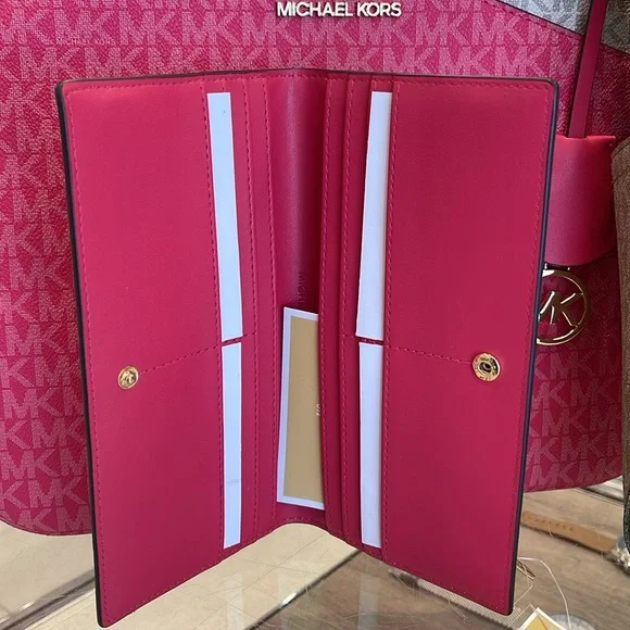 MICHAEL KORS
Reed Large Snap Signature Wallet
Electric Pink NWT - Picture 15 of 16